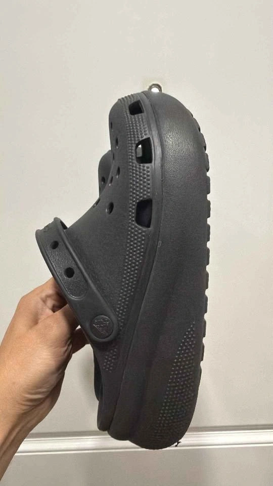 Black Crocs Classic Crush Clogs J6 - photo 2