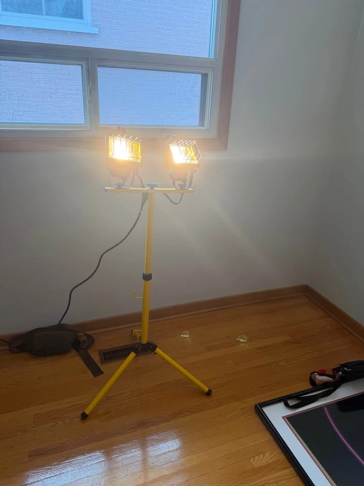 Dual Head Halogen Work Light with Tripod Stand - photo 3