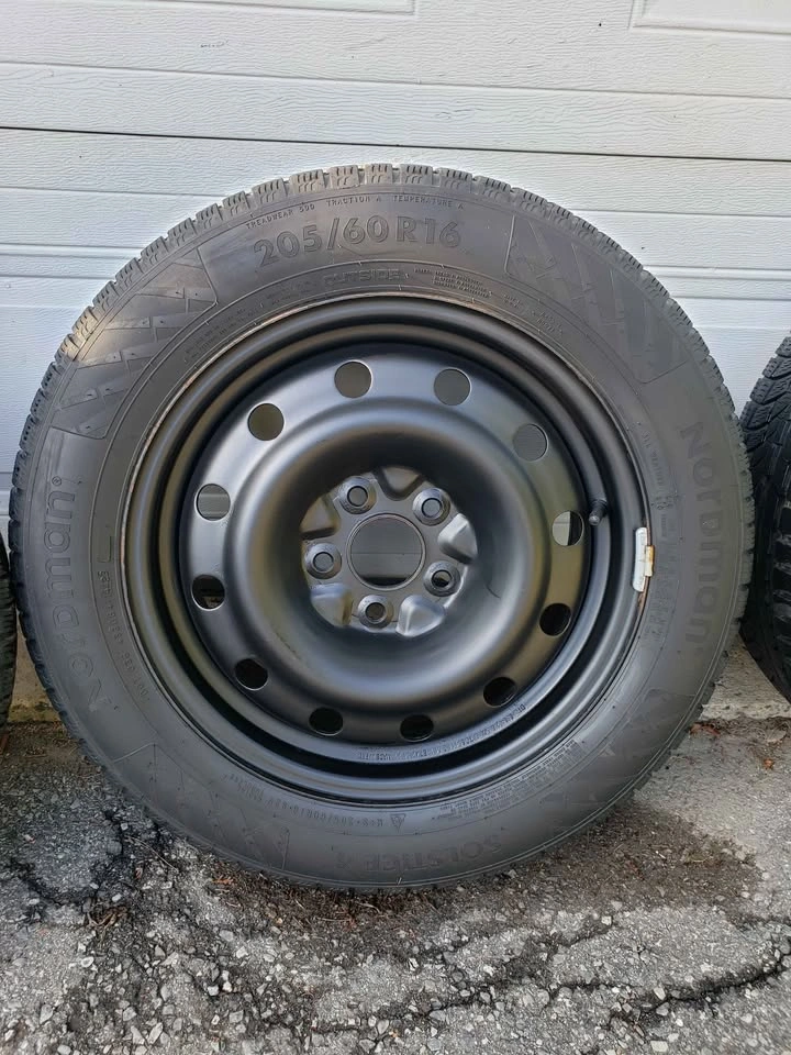 Like New - Tires 205/60R16 with Steel Rims - photo 4