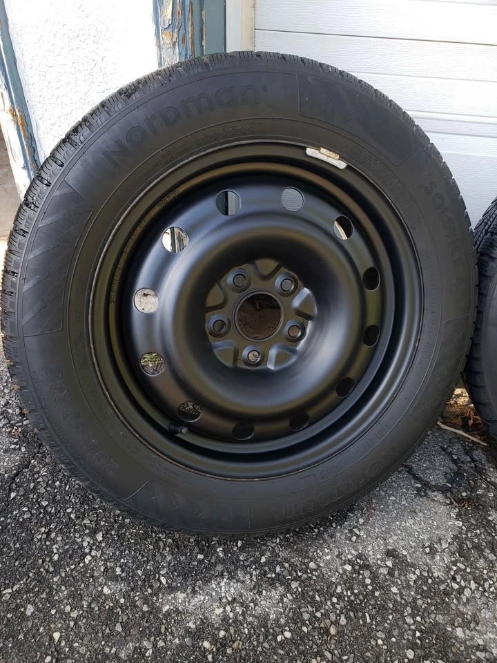 Like New - Tires 205/60R16 with Steel Rims - photo 5
