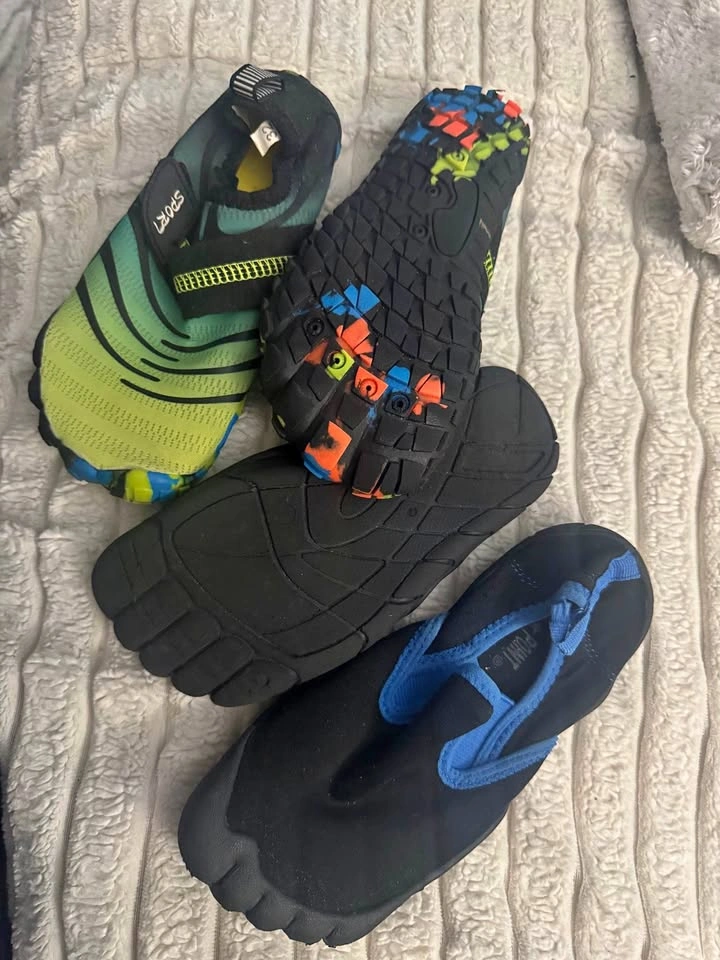 2 pairs of Kids Water Shoes Size 1