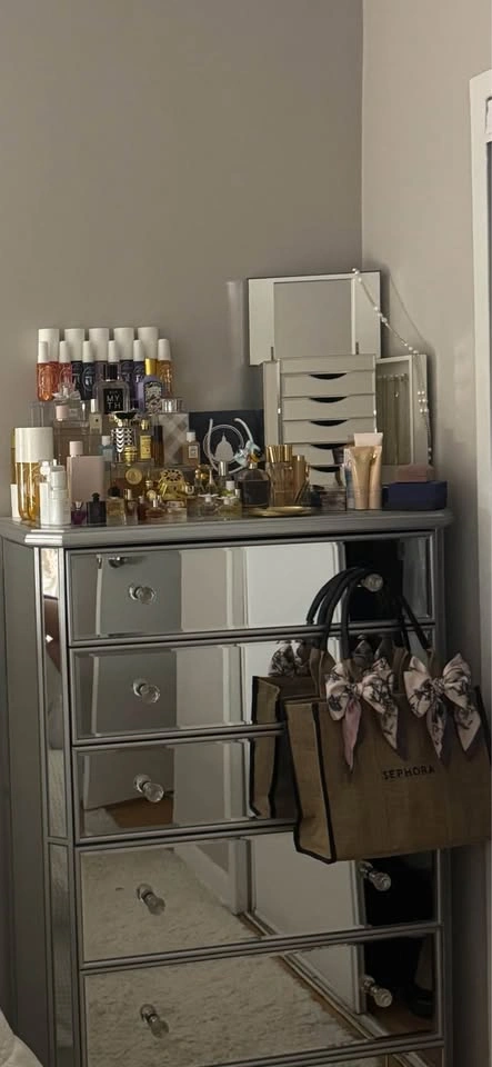 Clear Acrylic 4-Tier Display Stand - photo 4