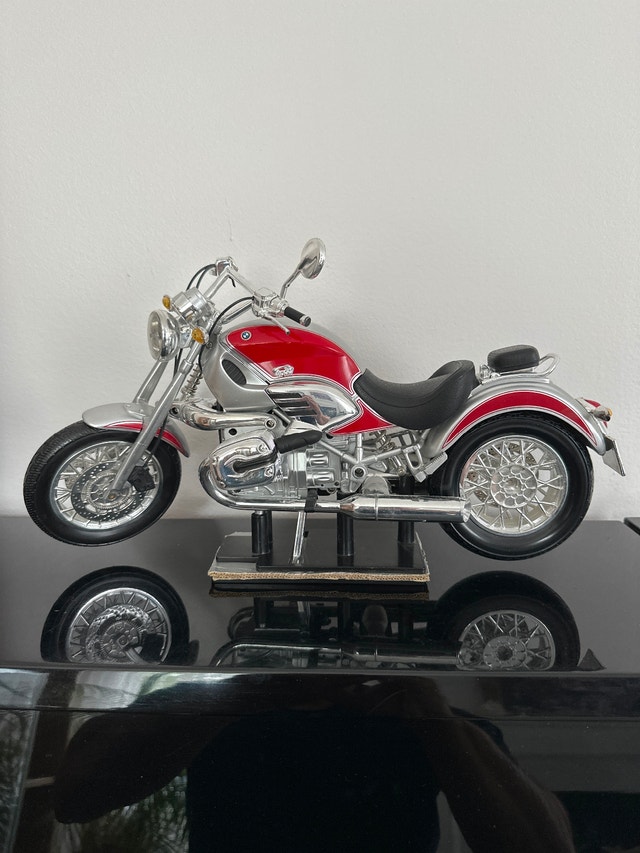 VTG New-Ray RoadRider Collection BMW R1200C 1:6 scale diecast