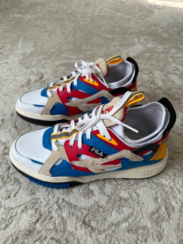 Fila Men’s Hallasan Saga V2 sneakers. Size US 10 - photo 2