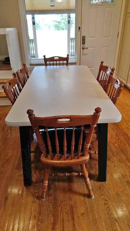 Elegant Kitchen Set with 6 chairs Moving Sale