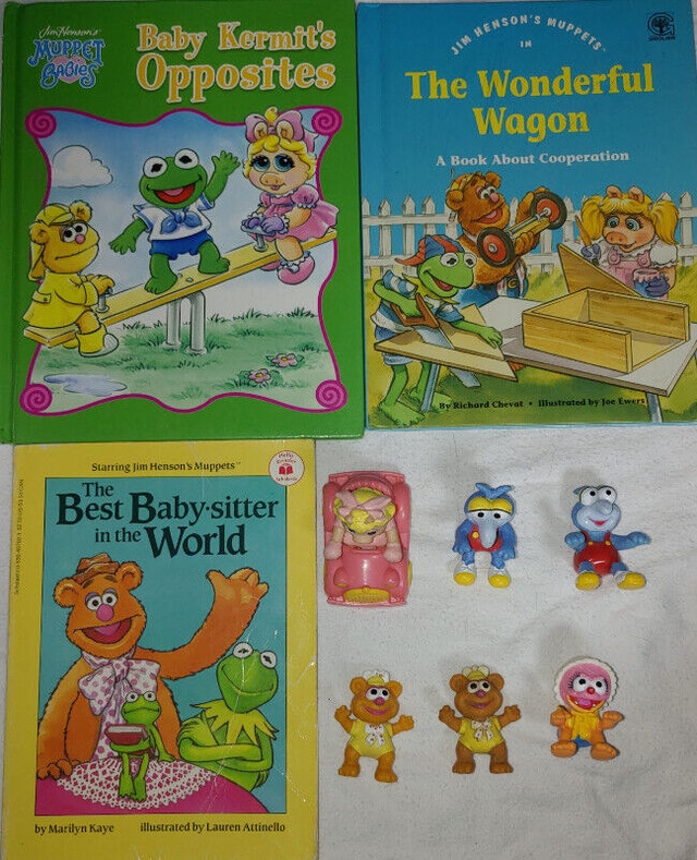 Vintage Muppets 3 Books & Baby Toys - Miss Piggy, Gonzo, Fozzie