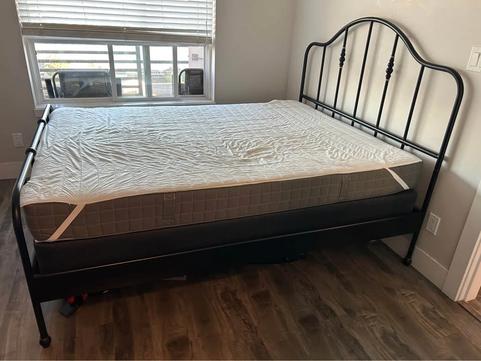 IKEA SAGSTUA Queen Bed Frame – Black - photo 4