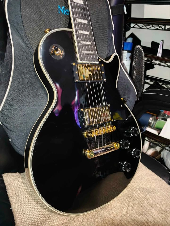 Black Chibson electric guitar. Gibson copy. Upgraded. - photo 2