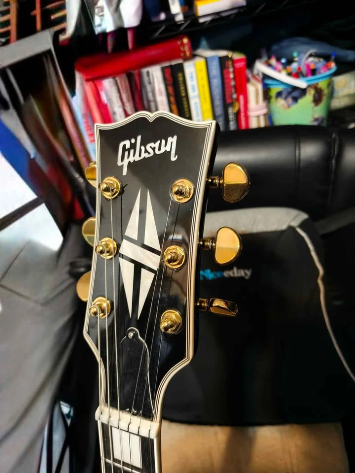 Black Chibson electric guitar. Gibson copy. Upgraded. - photo 3