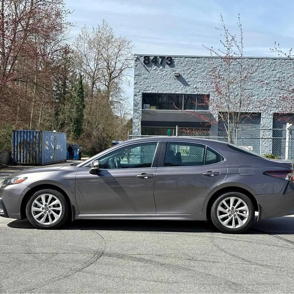2022 Toyota Camry thumbnail
