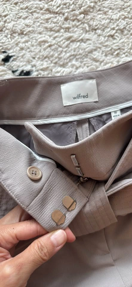 Wilfred Aritzia shorts 00 with belt - photo 4
