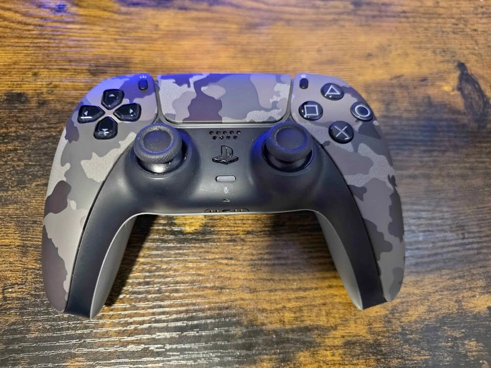 Ps5 controller(camo) minor stick drift