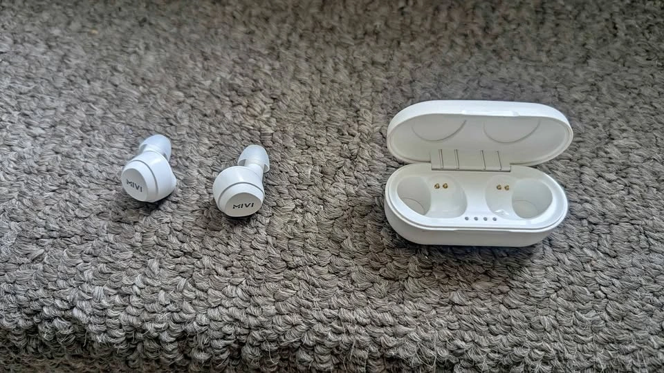 Mivi Earbuds