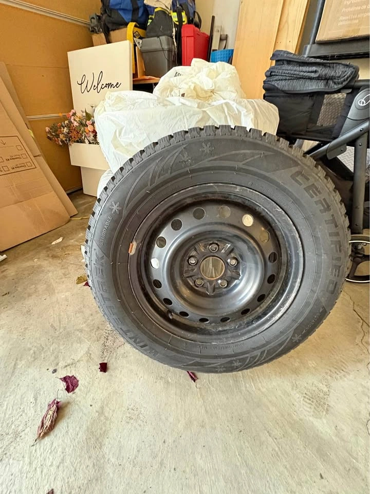 235/60/R16 Brand New WinterTrek tires on rims set of 4