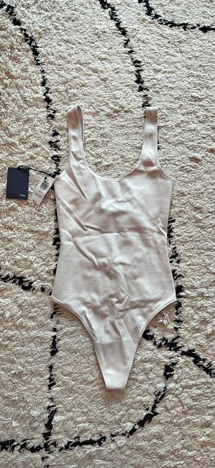 Wilfred Aritzia bodysuit XXS