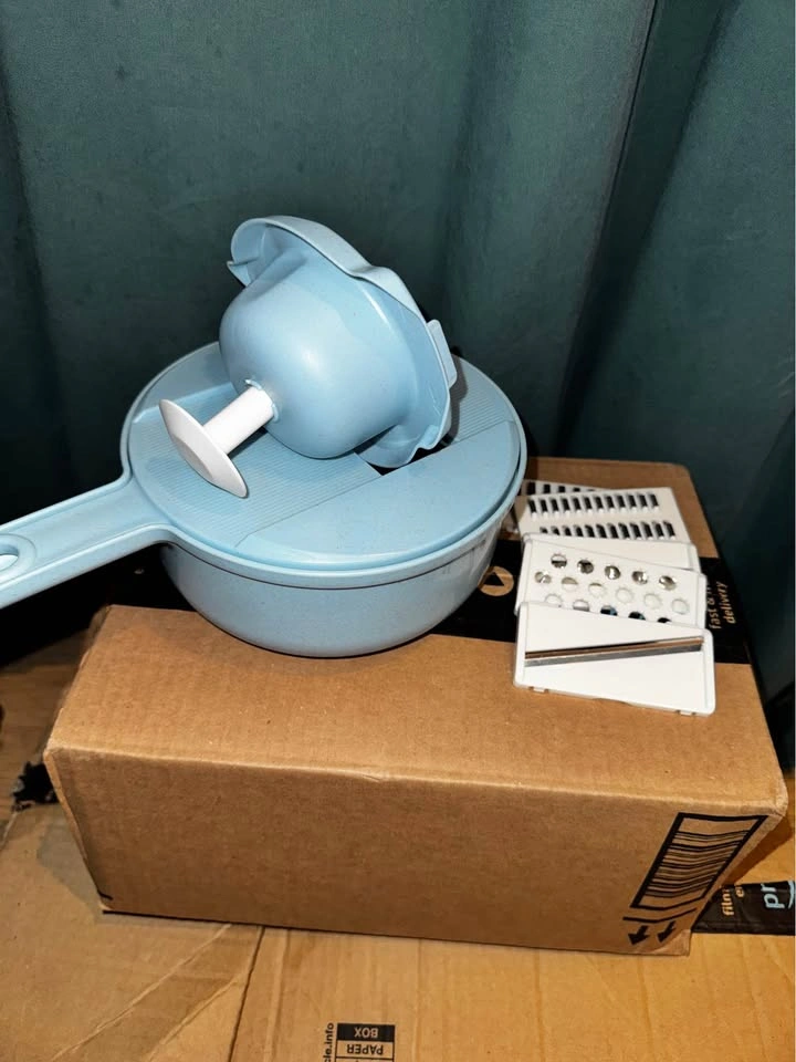 Versatile manual vegetable slicer with 5 blades - photo 2
