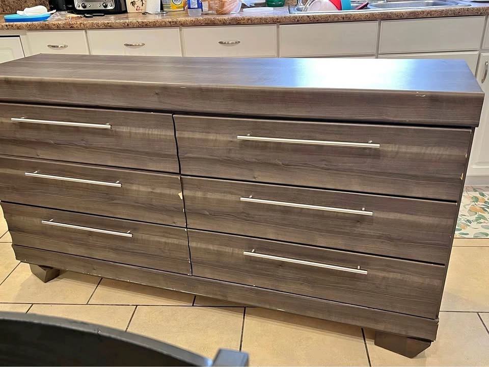 Dresser