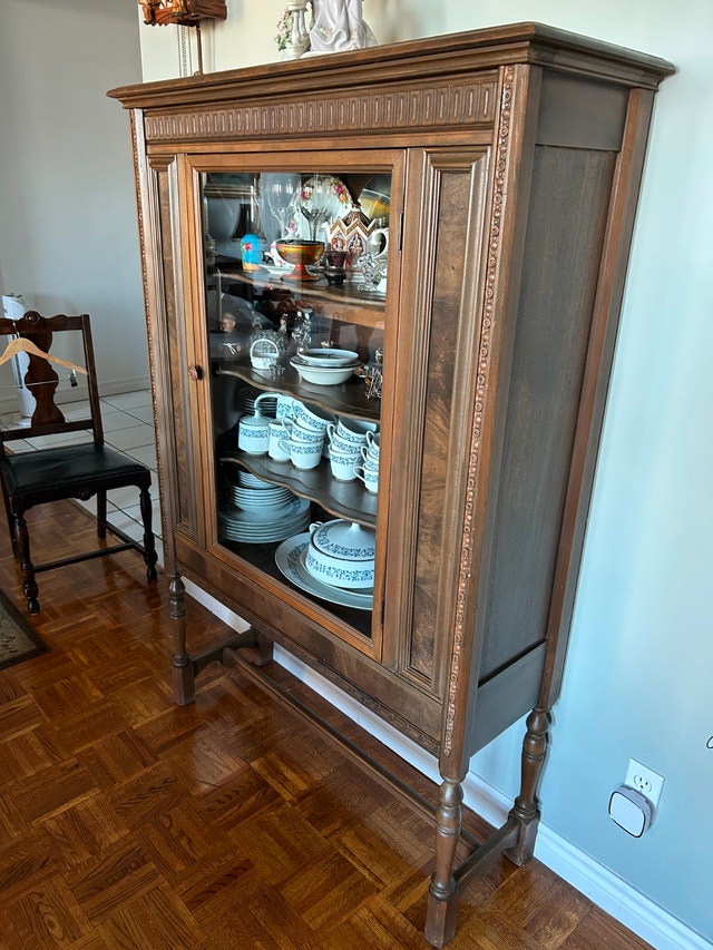 Antique 1920s Jacobean Revival Walnut China Cabinet - photo 2