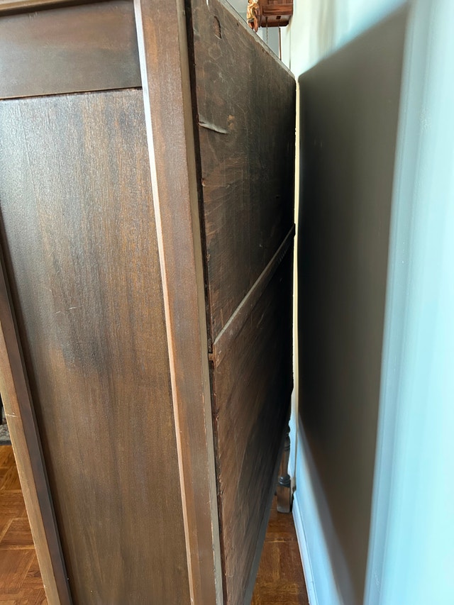 Antique 1920s Jacobean Revival Walnut China Cabinet - photo 3