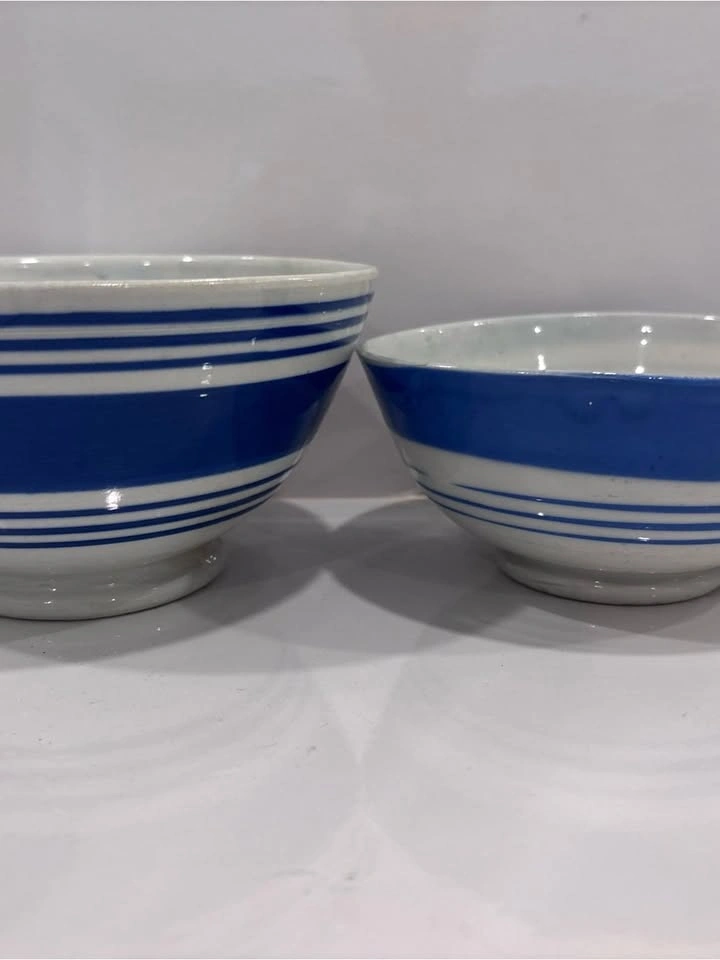 Vintage set of 4 blue banded pottery mixing bowls made in Englan - photo 2