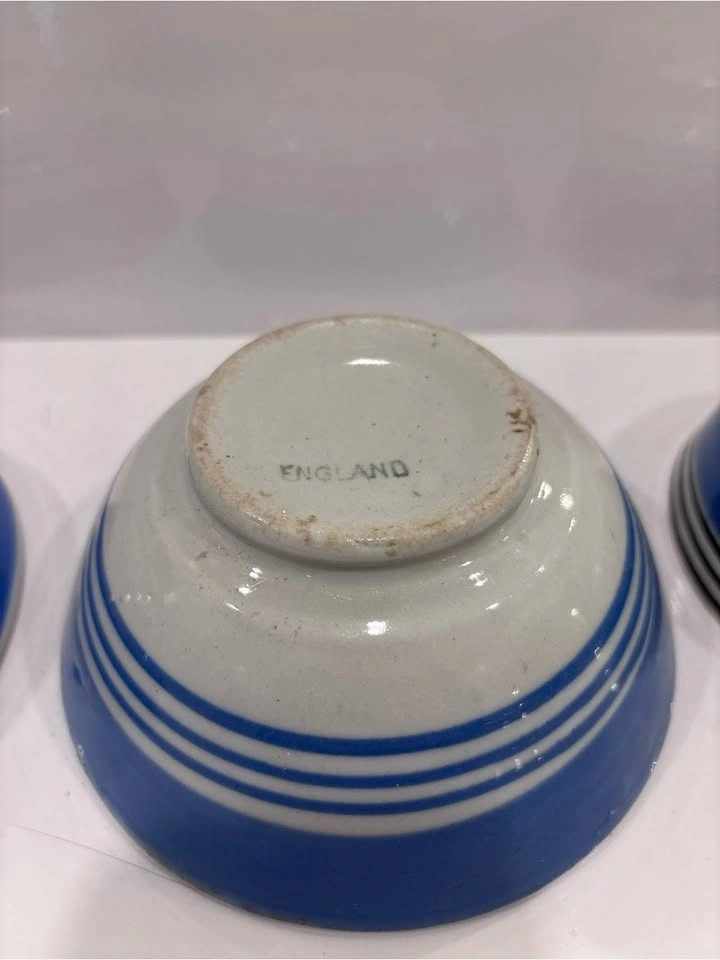 Vintage set of 4 blue banded pottery mixing bowls made in Englan - photo 3