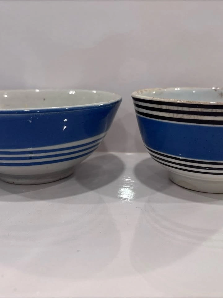 Vintage set of 4 blue banded pottery mixing bowls made in Englan - photo 4