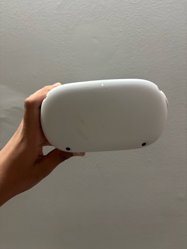 Meta Quest 2 VR Headset – Works – Headset Only