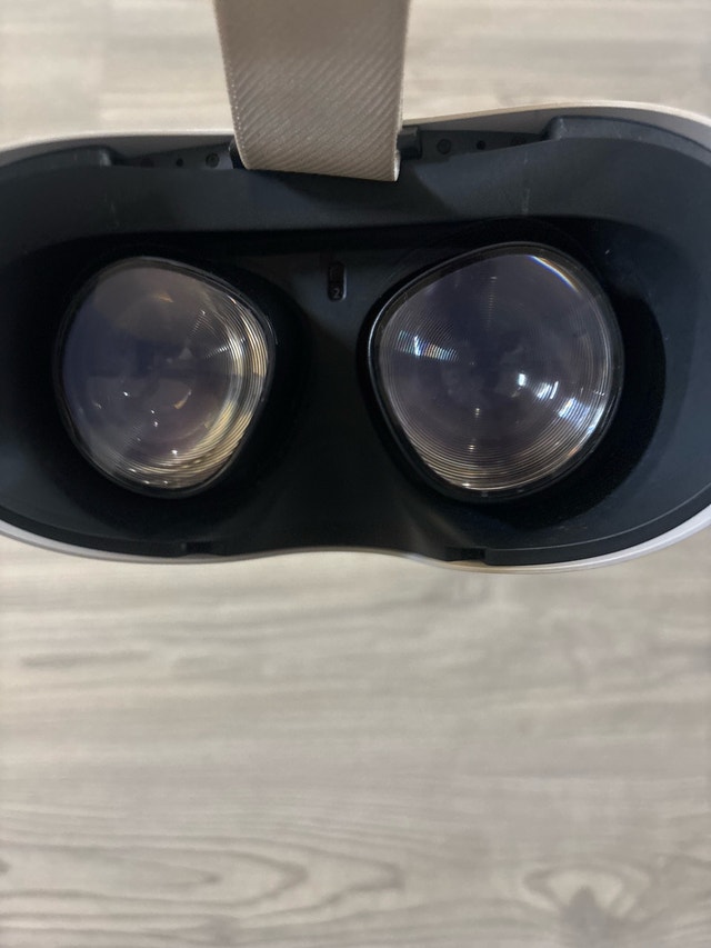 Meta Quest 2 VR Headset – Works – Headset Only - photo 3