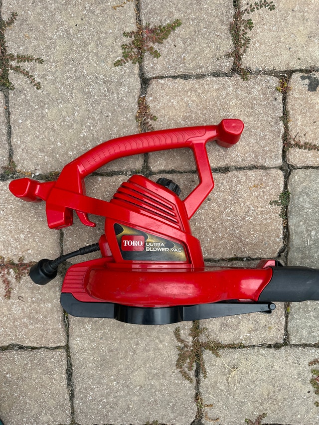 Toro Ultra Blower Vac (Model 51619), corded electric 3-in-1