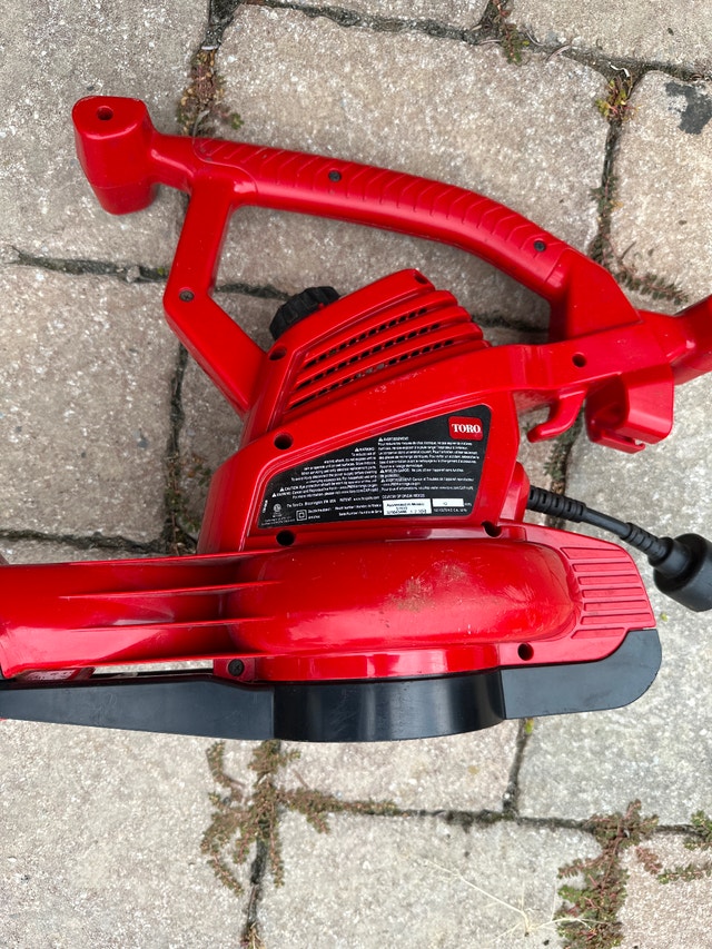 Toro Ultra Blower Vac (Model 51619), corded electric 3-in-1 - photo 3