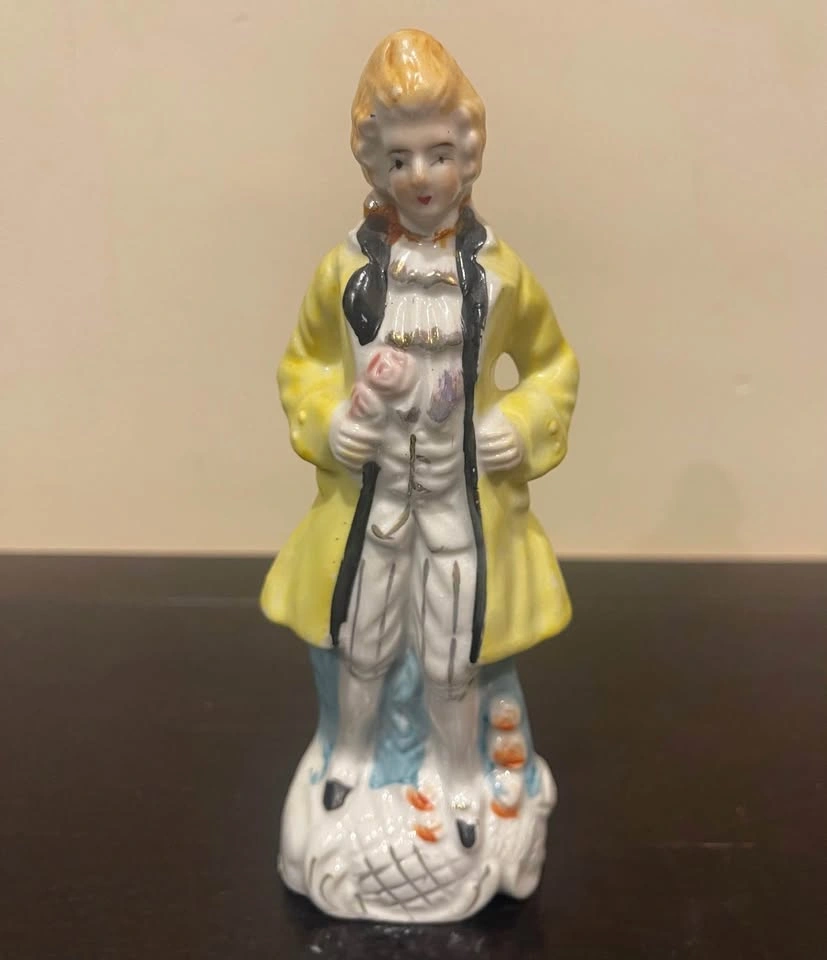 Vintage Made in Japan Figurine Colonial Man - photo 2