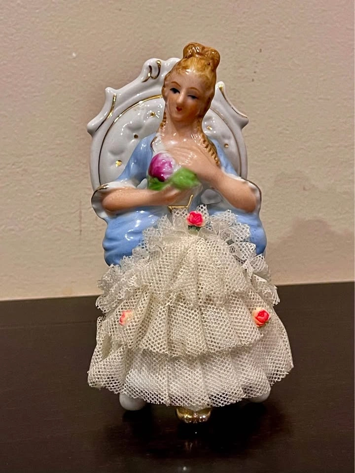 Vintage Porcelain Lace Figurines | 1960s lady with flower - photo 5