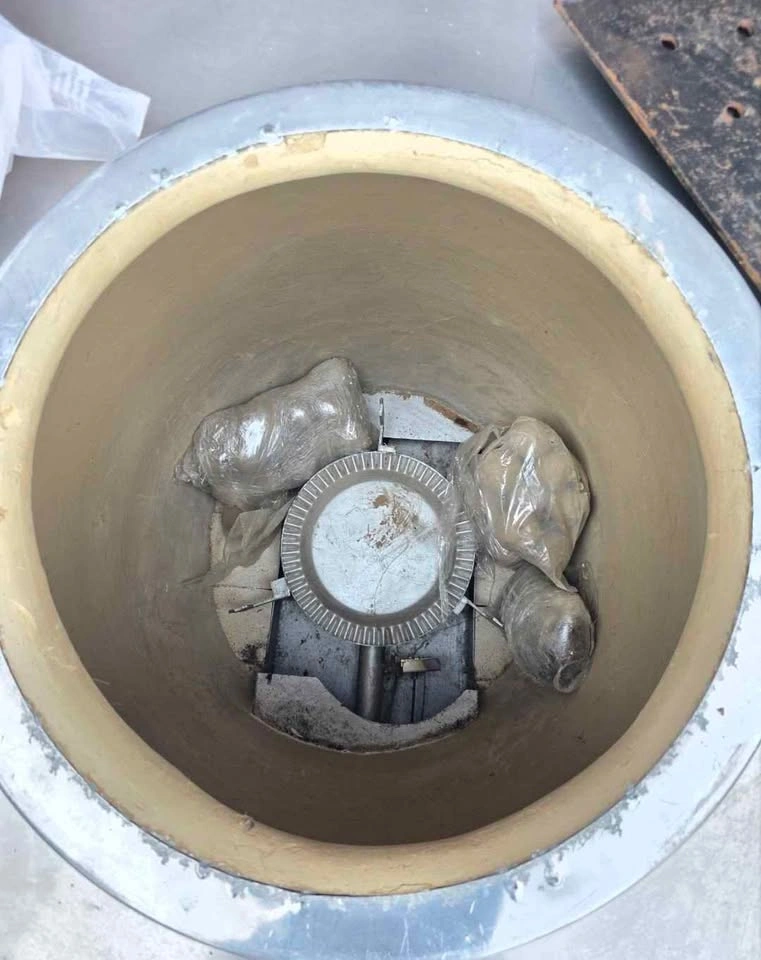 Omcan 32" x 32" Natural Gas Tandoor Oven For Sale - photo 4