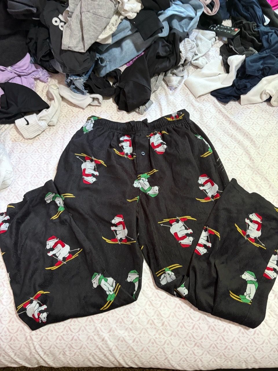 men’s medium Snoopy christmas pants