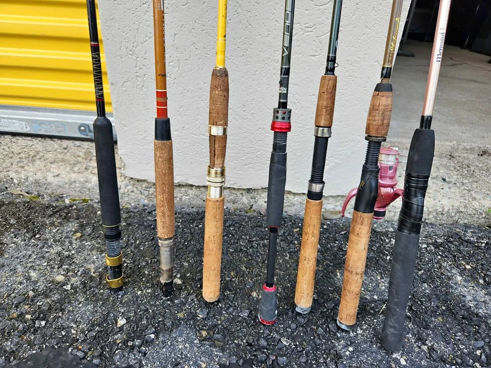 🇨🇦 Lot of 7 Fishing rods