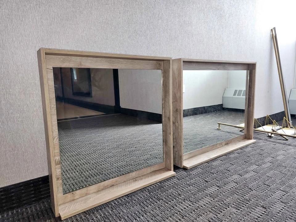 🇨🇦  Vanity Mirror bathroom set Golden accent- all for 80$
