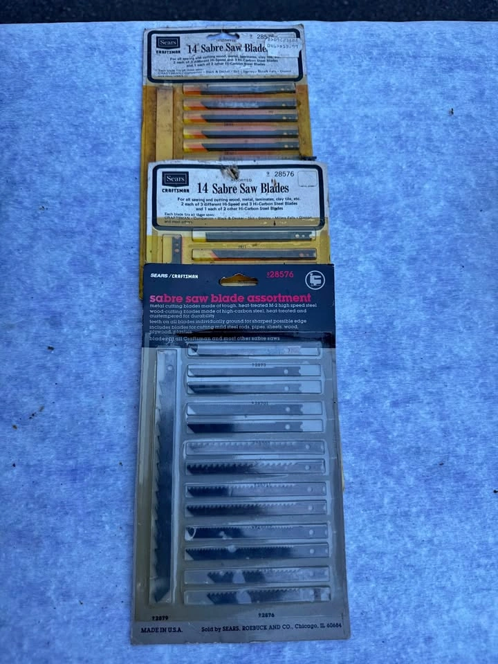 Craftsman Sabre Saw Kit with Extra Blades