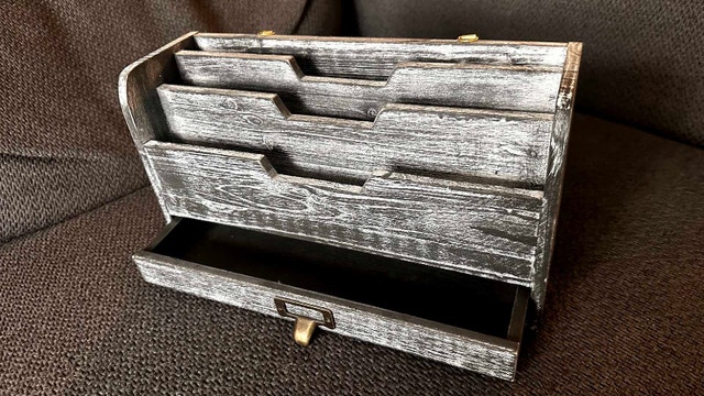 Letter Mail holder