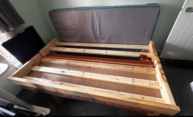 Fold Away Day Bed - photo 4