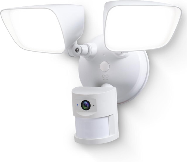 Lighthawk Smart Floodlight Camera - 3MP Ultra-HD Video