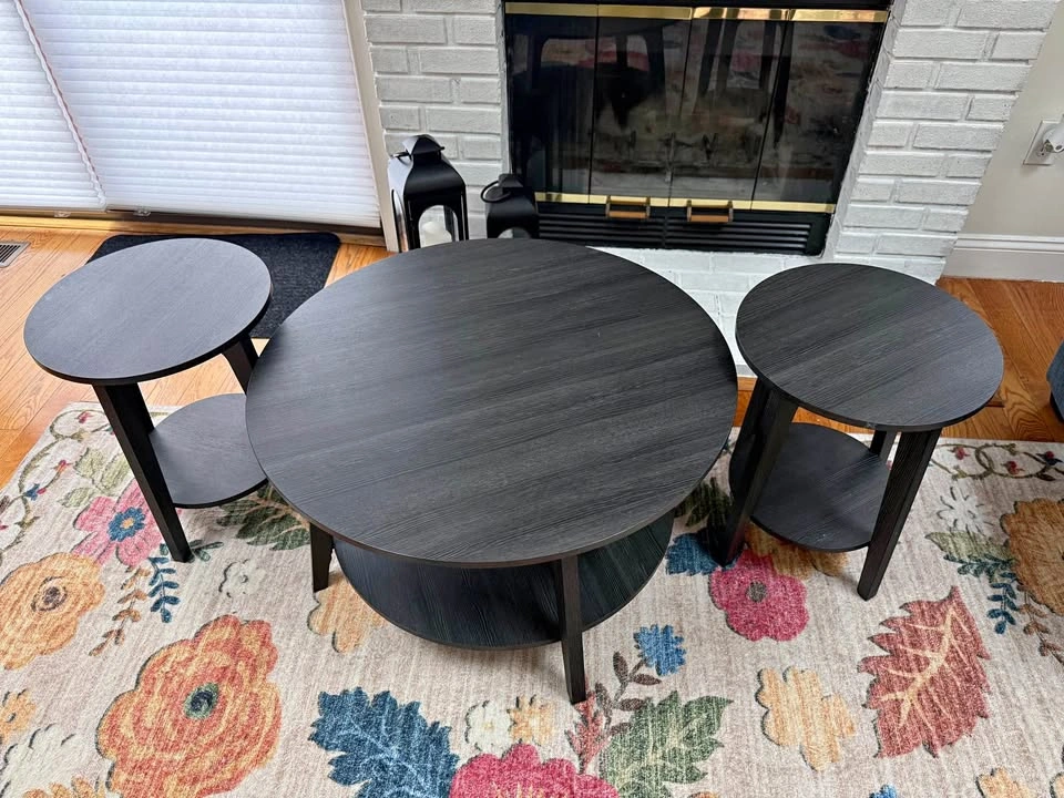 Coffee table with end tables