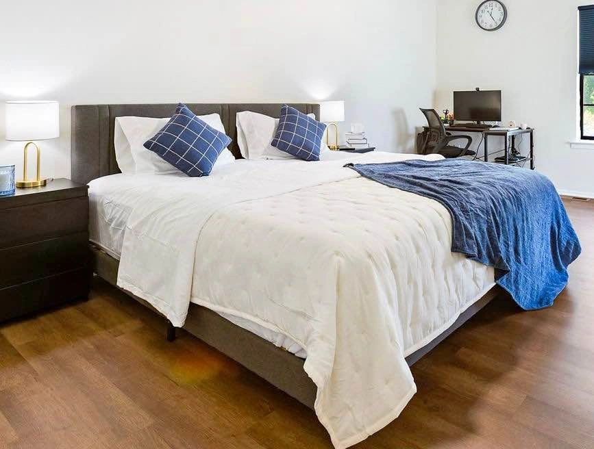 King Bed with mattress