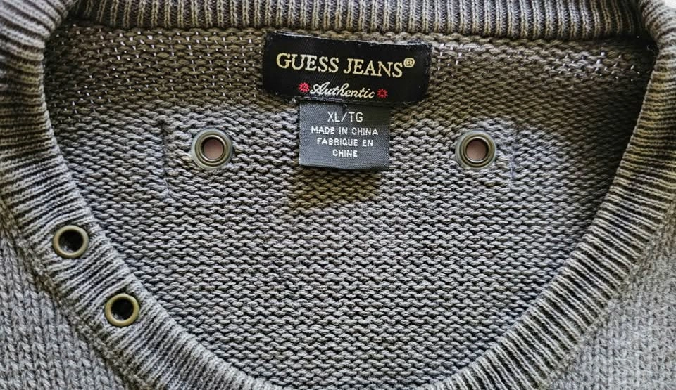 Guess Jeans Men's Y2K Gothic Crest Crewneck Cotton Knit Sweater - photo 3