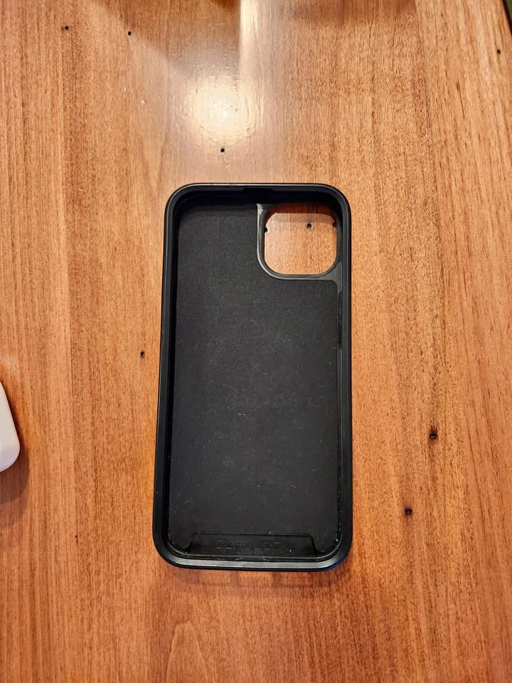 Quadlock iPhone 13 Case