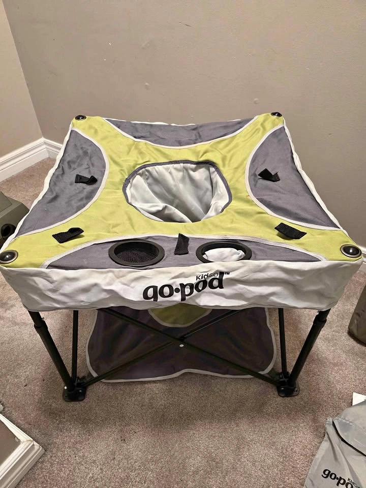 Kidco Go-Pod (with bag)