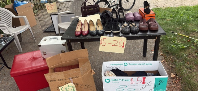 garage sale - photo 4