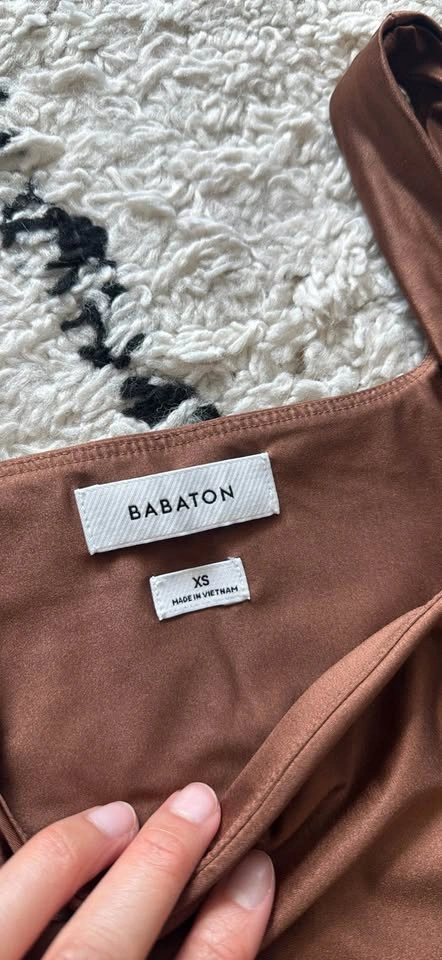 Babaton Aritzia satin bodysuit XS - photo 3