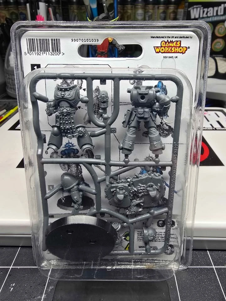 Adepticon Exclusive Primaris Lieutenant Amulius - photo 2