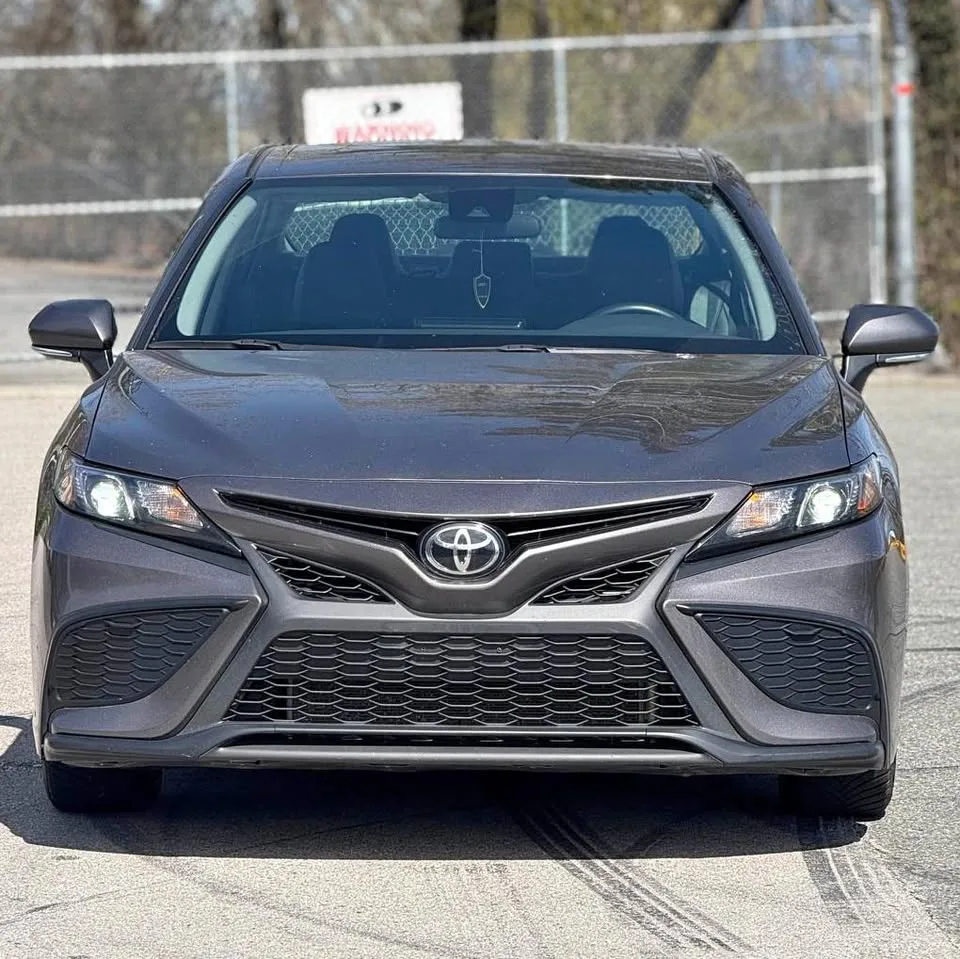2022 Toyota Camry thumbnail