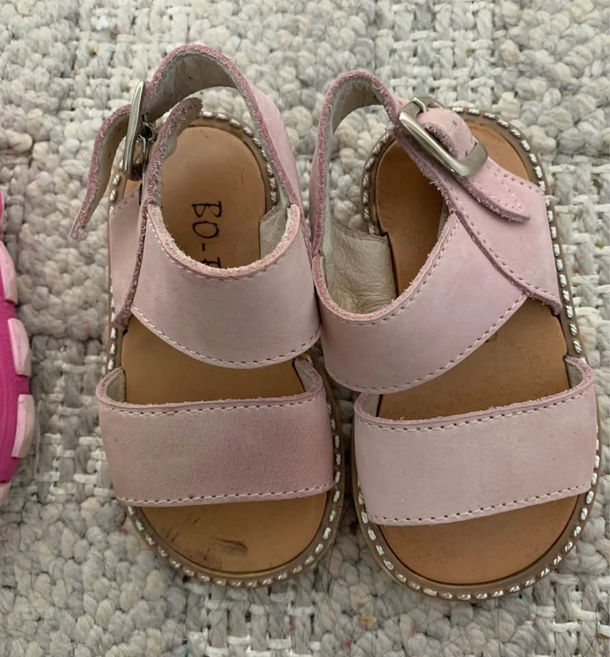 Lot of 3 toddler shoes - photo 4